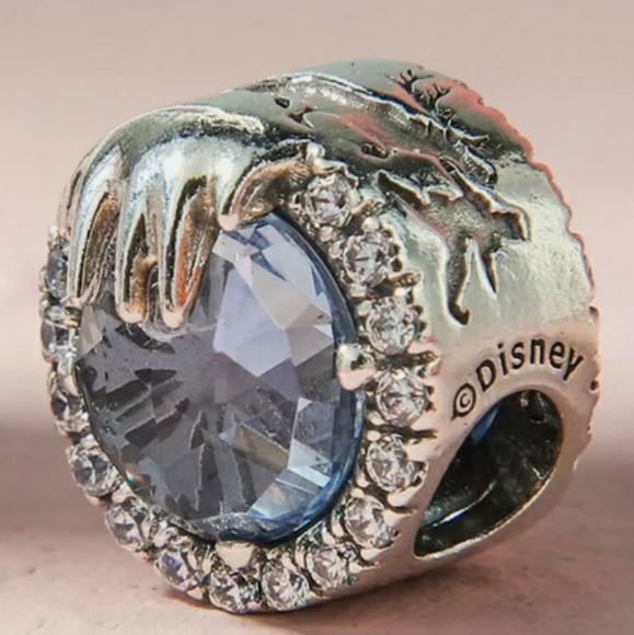 Pandora Disney Frozen winter blue crystal charm. - Picture 8 of 8